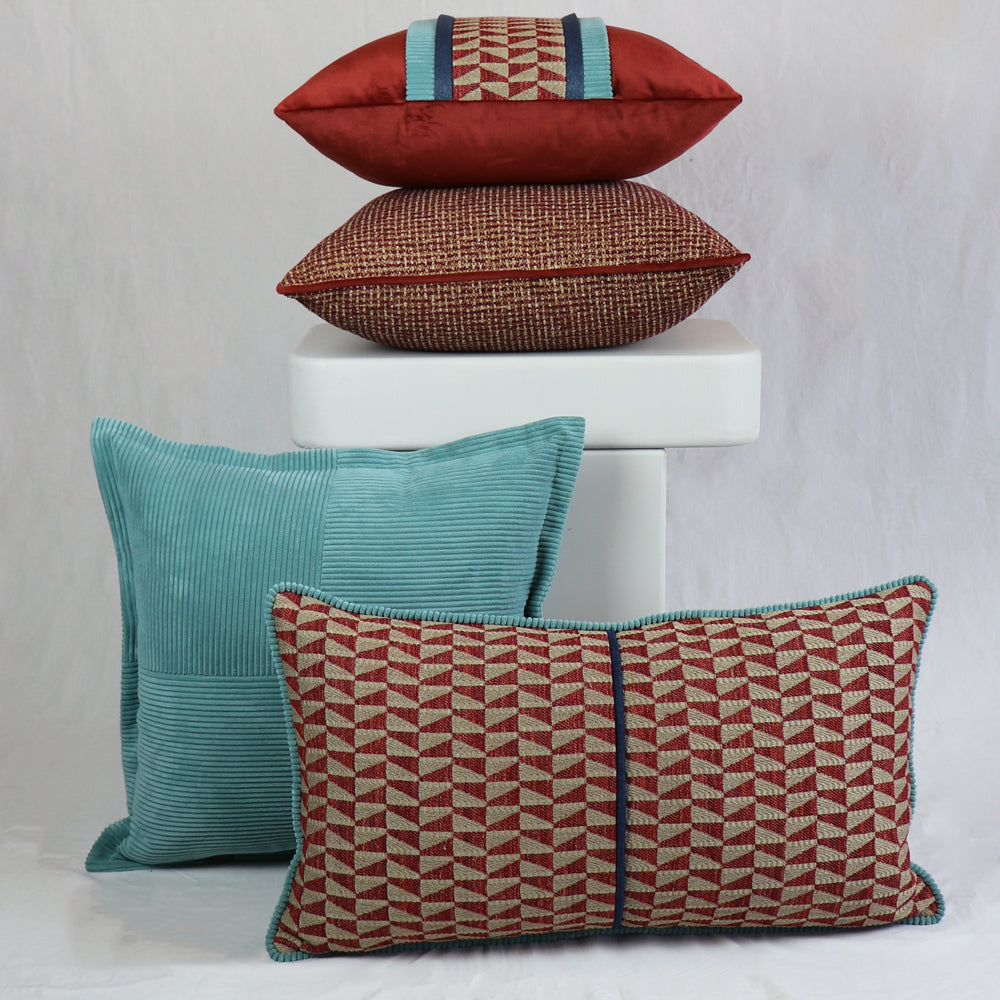 GEOMETRIC BAND PILLOW