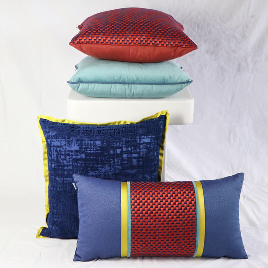 SQUARE WOVEN PATTERNED VELVET PILLOW