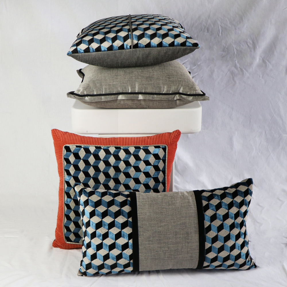 GEOMETRIC PATTERNED SQUARE PILLOW