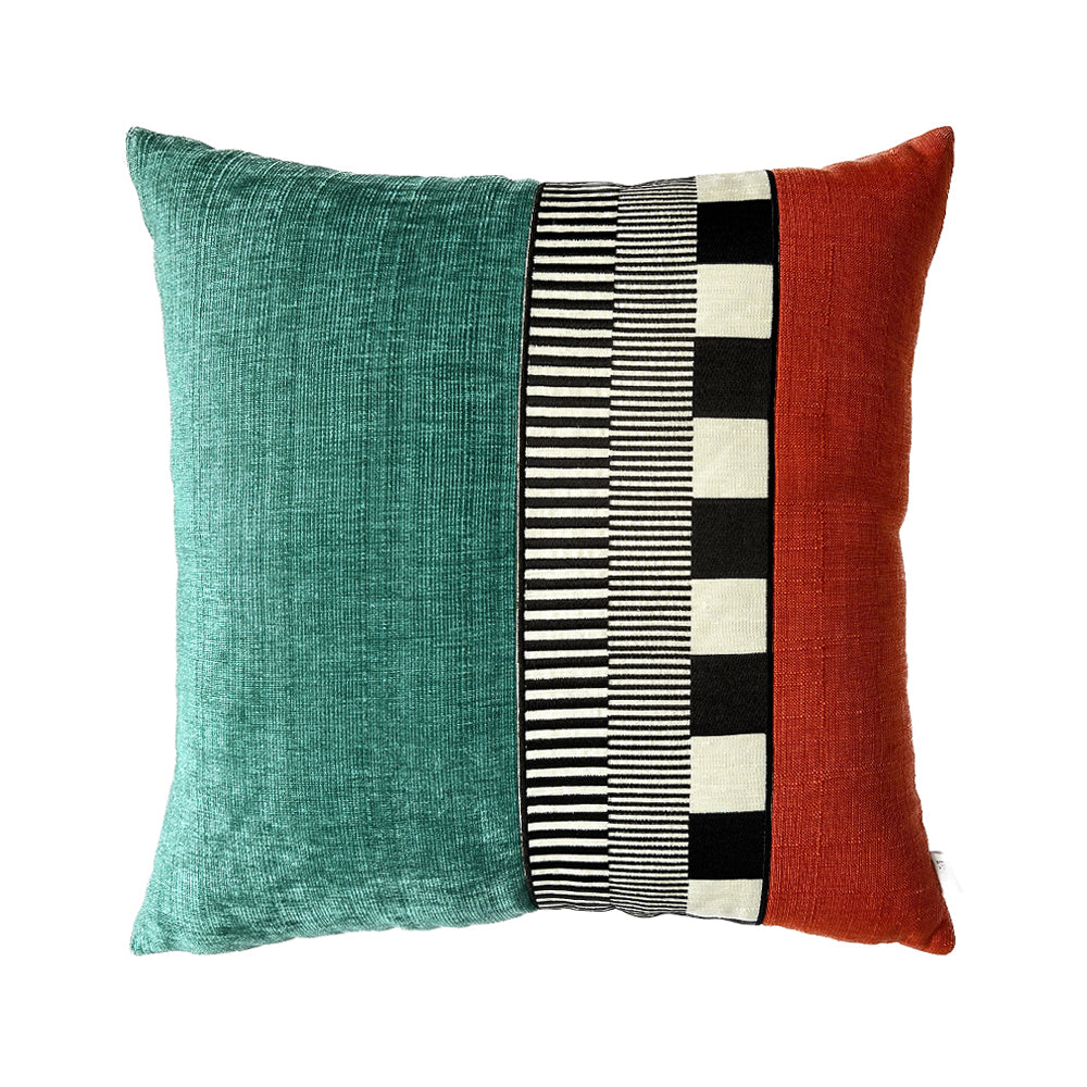 STRIPED DECORATIVE PILLOW 