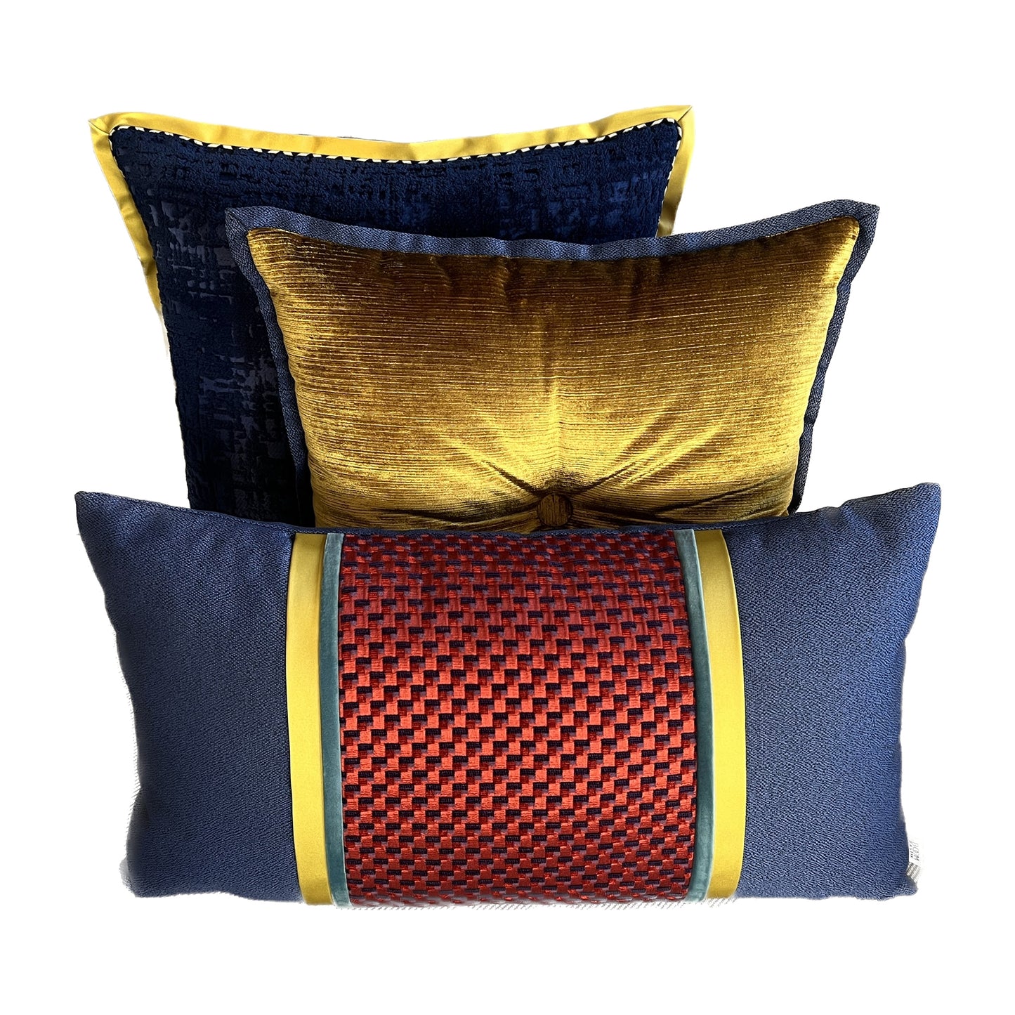 BUTTONED VELVET PILLOW